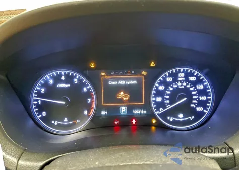 2015 Hyundai Genesis 3.8L z USA, uszkodzony, nr VIN KMHGN4JE5FU086470